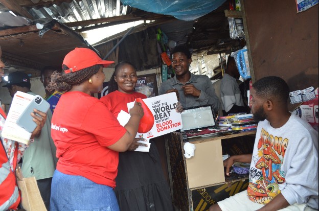 Officials of the Lagos State Blood Transfusion Services (LSBTS) during a sensitisation exercise at the Jubliee market in Ajah area of Lagos recently.