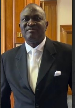 Dr Olufemi Olutayo
